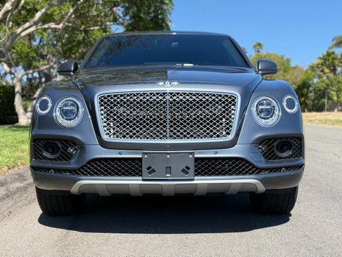 Used 2018 Bentley Bentayga Onyx Edition AWD/4WD image 12