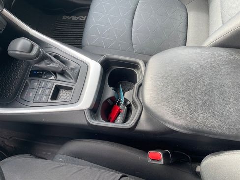 Used 2019 Toyota RAV4 XLE image 16