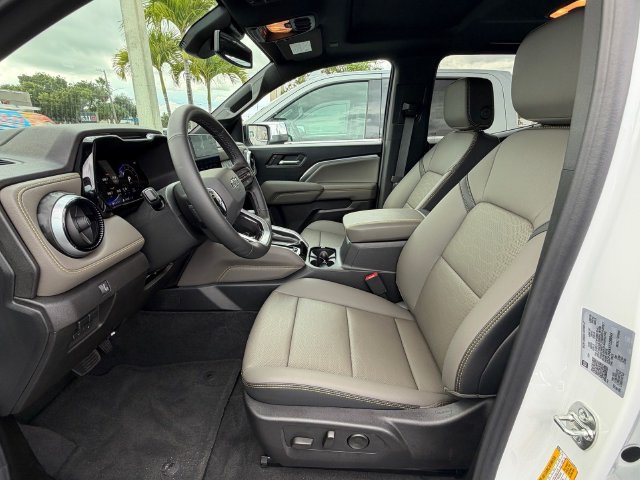 Used 2026 Chevrolet Colorado ZR2 w/ Technology Package AWD/4WD image 10