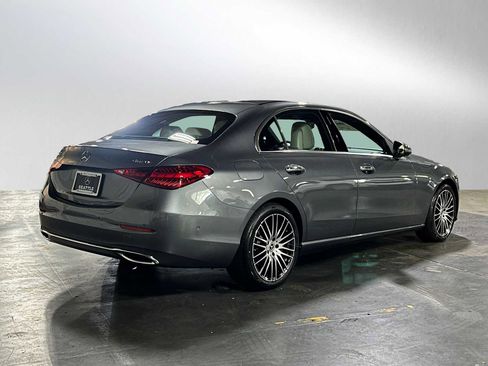 Used 2025 Mercedes-Benz C 300 4MATIC Sedan image 3