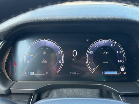 Used 2022 Jeep Grand Cherokee Altitude AWD/4WD image 17