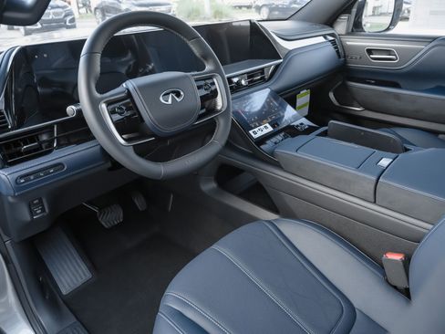 New 2026 INFINITI QX80 4WD image 7