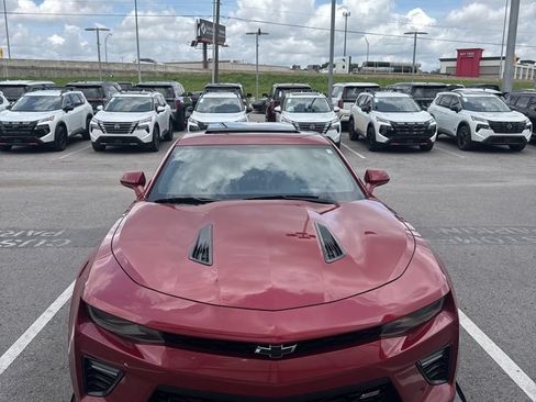 Used 2016 Chevrolet Camaro SS RWD image 2