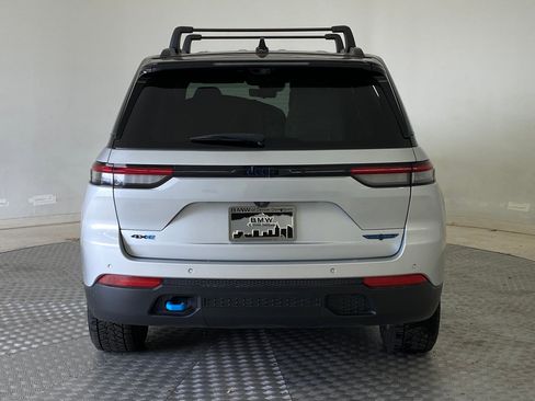 Used 2022 Jeep Grand Cherokee Trailhawk w/ Luxury Tech Group III image 10