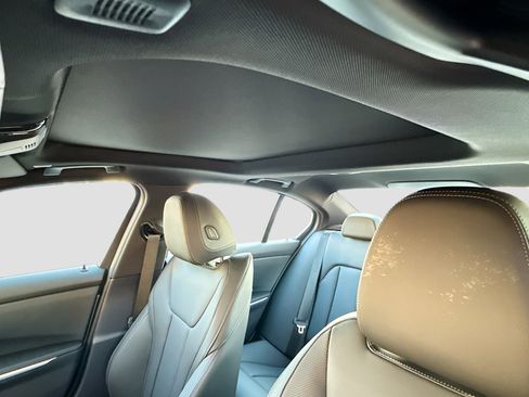 Used 2025 BMW 330i Sedan image 27