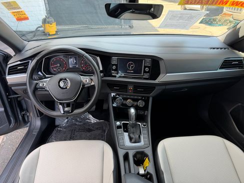 Used 2019 Volkswagen Jetta R-Line FWD image 13