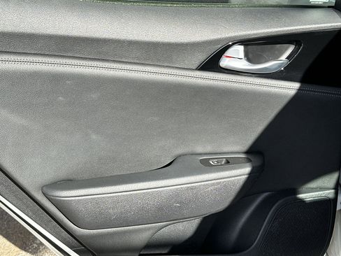 Used 2019 Kia Stinger image 28