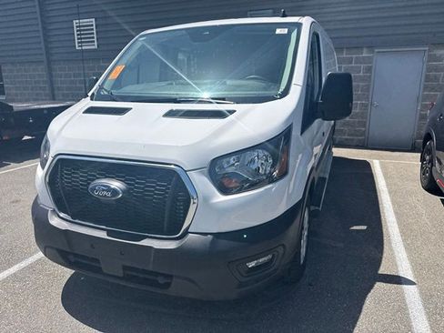 Used 2025 Ford Transit 250 Low Roof w/ Exterior Upgrade Package RWD image 2