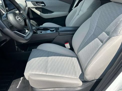 Used 2022 Nissan Rogue SV AWD/4WD image 25