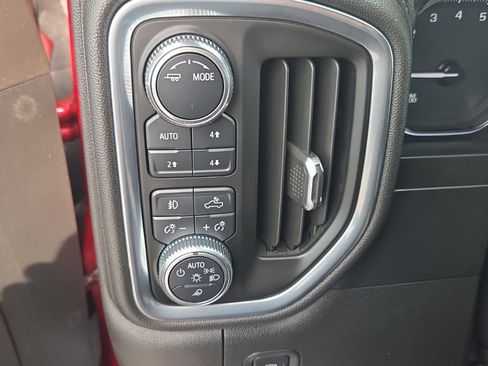 Used 2021 GMC Sierra 2500 SLT w/ SLT Premium Package AWD/4WD image 38