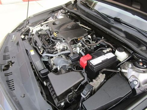 Used 2023 Toyota Camry LE image 42