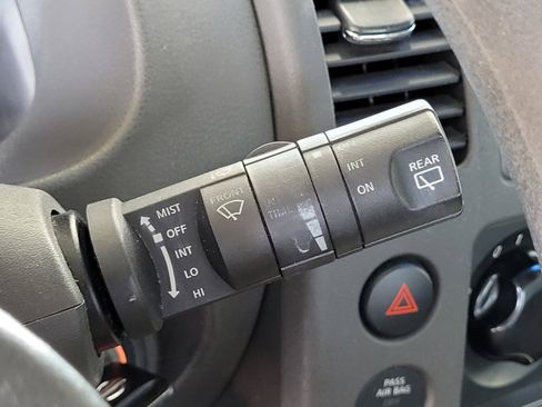 Used 2008 Nissan Pathfinder S RWD image 8
