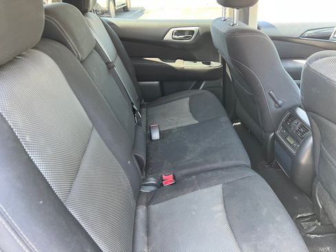 Used 2017 Nissan Pathfinder S FWD image 18