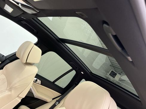 Used 2021 BMW X5 xDrive40i w/ Premium Package 2 image 7