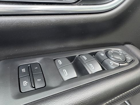 Used 2021 GMC Yukon SLT w/ SLT Luxury Plus Package image 10