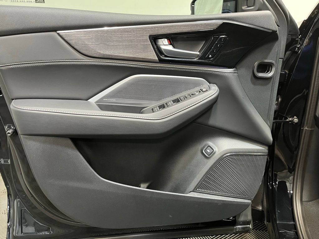 New 2026 Acura MDX w/ Advance Package AWD/4WD image 13