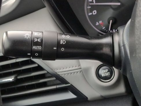 Certified 2022 Subaru Outback Premium image 27