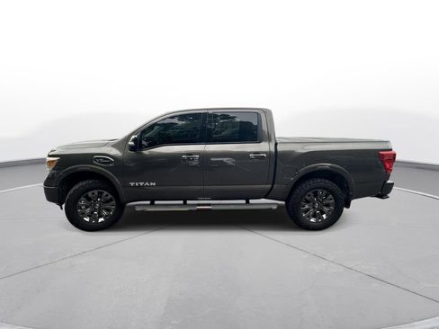 Used 2017 Nissan Titan Platinum Reserve RWD image 9
