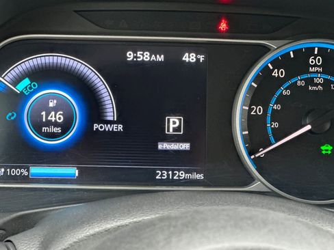 Used 2022 Nissan Leaf S image 25