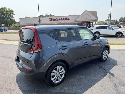 Used 2020 Kia Soul LX FWD image 5