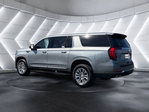 Certified 2025 GMC Yukon XL Denali AWD/4WD image 3