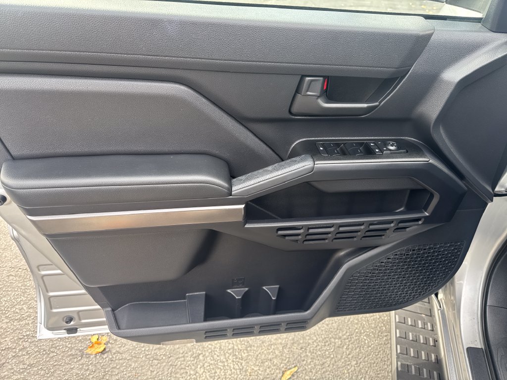 Certified 2025 Toyota 4Runner SR5 AWD/4WD image 10