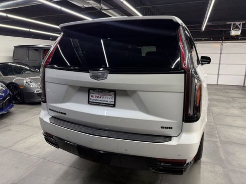 Used 2023 Cadillac Escalade Sport Platinum w/ LPO, ONYX Package image 6