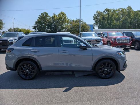 Used 2023 Honda HR-V Sport image 2