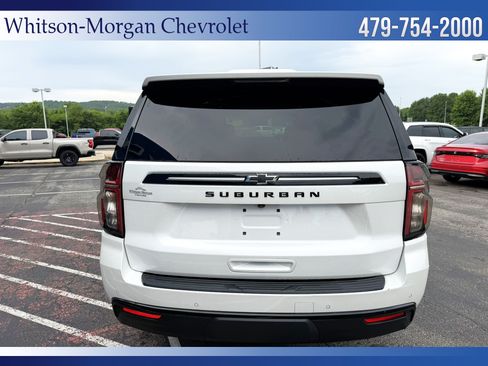 Used 2024 Chevrolet Suburban Z71 w/ Luxury Package AWD/4WD image 8