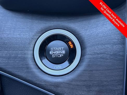 New 2025 Jeep Grand Cherokee Limited w/ Luxury Tech Group II image 11