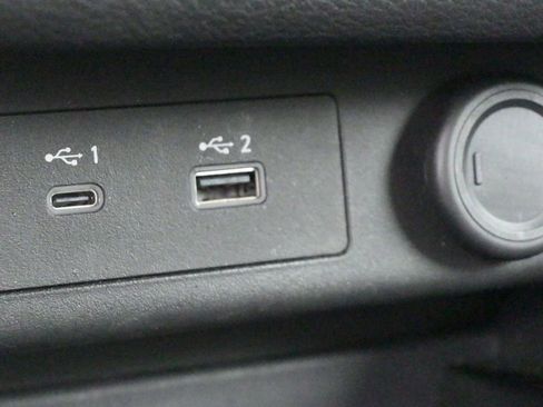 Used 2023 Nissan Rogue S image 19