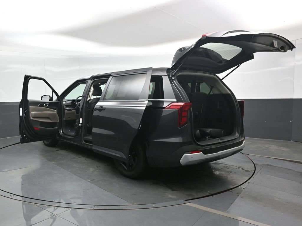 Used 2025 Kia Carnival FWD image 50