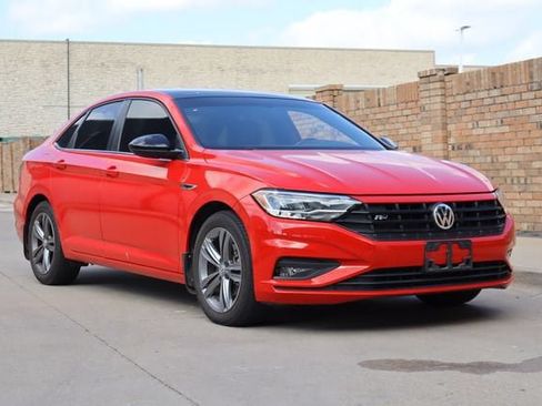 Used 2021 Volkswagen Jetta R-Line FWD image 2