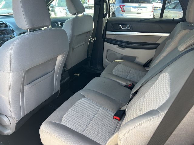 Used 2018 Ford Explorer 4WD w/ Class II Trailer Tow Package image 28
