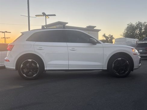 Used 2019 Audi SQ5 Premium Plus w/ Premium Plus Package image 9