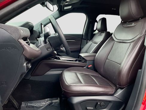 Used 2025 Ford Explorer Platinum image 20