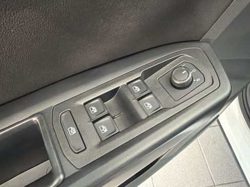 Used 2021 Volkswagen Atlas SE w/ Panoramic Sunroof Package FWD image 15
