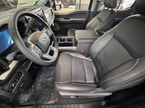 New 2026 Ford F250 Lariat w/ Black Appearance Package image 16