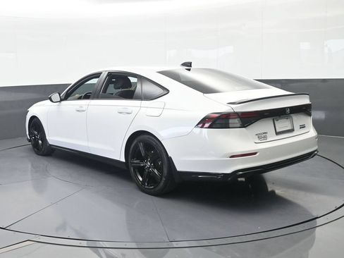 Used 2025 Honda Accord Sport image 4