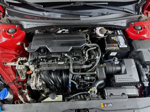 Used 2021 Hyundai Elantra SEL image 30