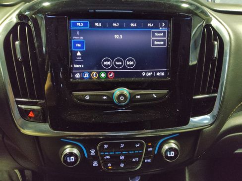 Used 2020 Chevrolet Traverse LS FWD image 25