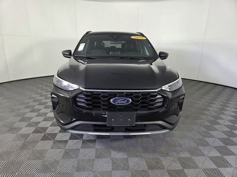Used 2025 Ford Escape ST-Line image 3