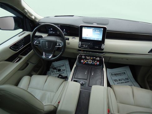 Used 2019 Lincoln Navigator L Reserve w/ Cargo Package image 10