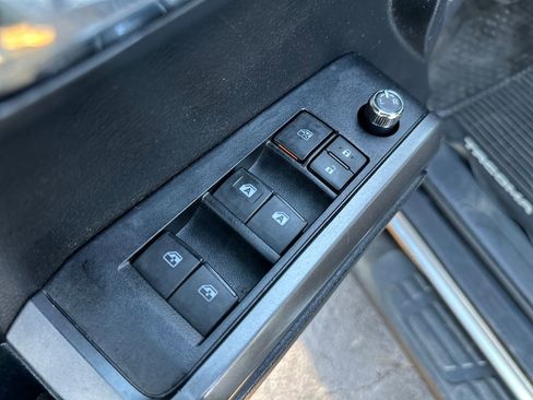 Used 2017 Toyota Tacoma TRD Off-Road image 12