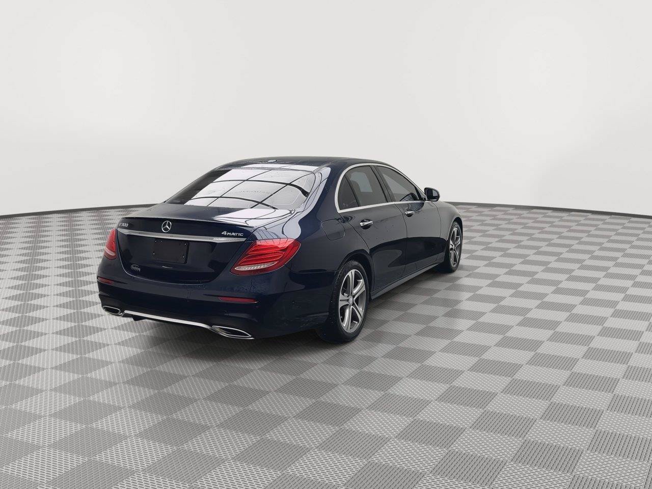 Used 2017 Mercedes-Benz E 300 4MATIC image 38