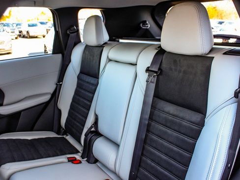 New 2025 Mitsubishi Outlander SE image 33