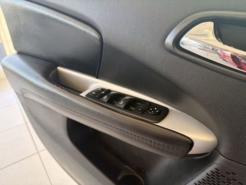 Used 2020 Dodge Journey SE w/ SE Popular Equipment Group image 23