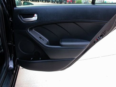 Used 2017 Kia Forte LX image 29