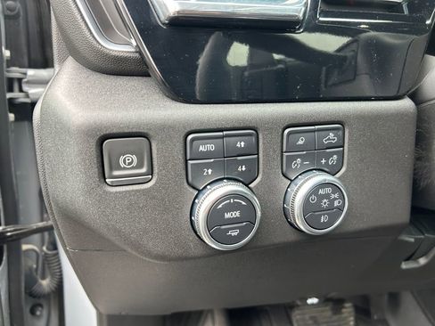 Used 2024 GMC Sierra 1500 Elevation w/ Elevation Premium Package AWD/4WD image 19