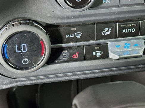 Used 2023 Ford Bronco Wildtrak image 21